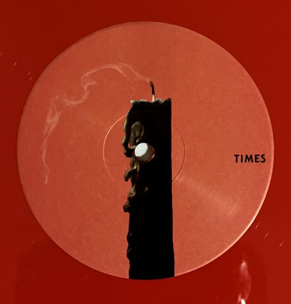 Платівка Queens Of The Stone Age – У Times New Roman...(Red Vinyl)|Kоролеви кам'яного віку(2xLP)