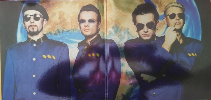 U2 – Zooropa (2LP, Album, Deluxe Edition, Limited Edition, Reissue, Yellow Transparent, 30th Anniversary, Vinyl)